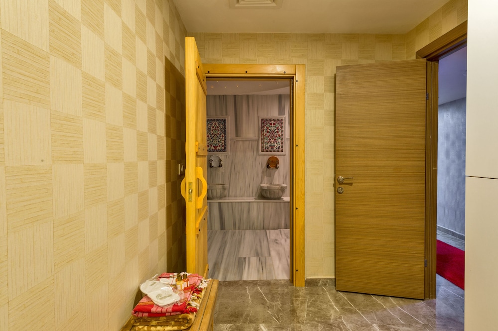 Grand Pamir Hotel 31/50