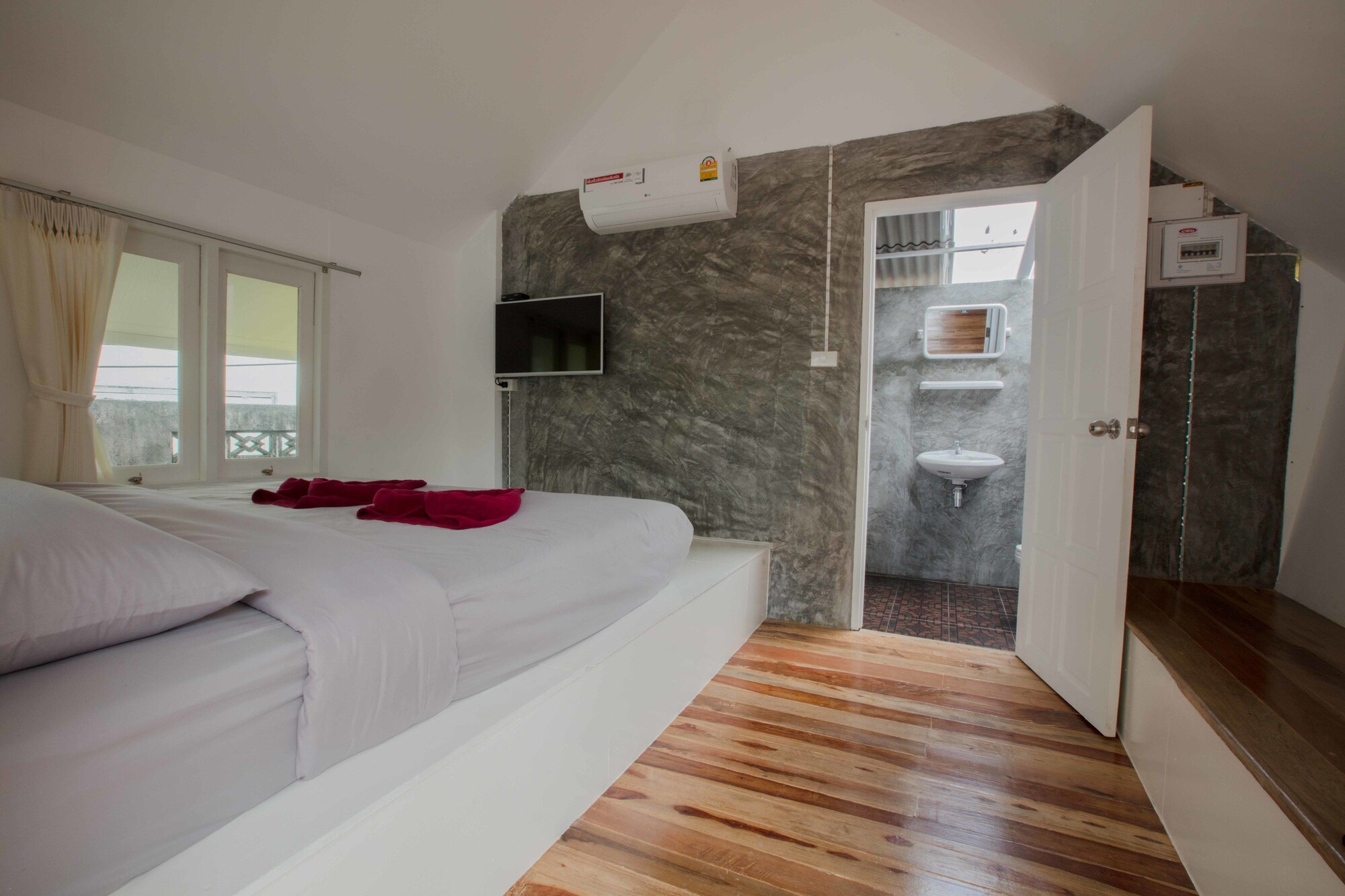 Bungalow, King Bed, Beach Front