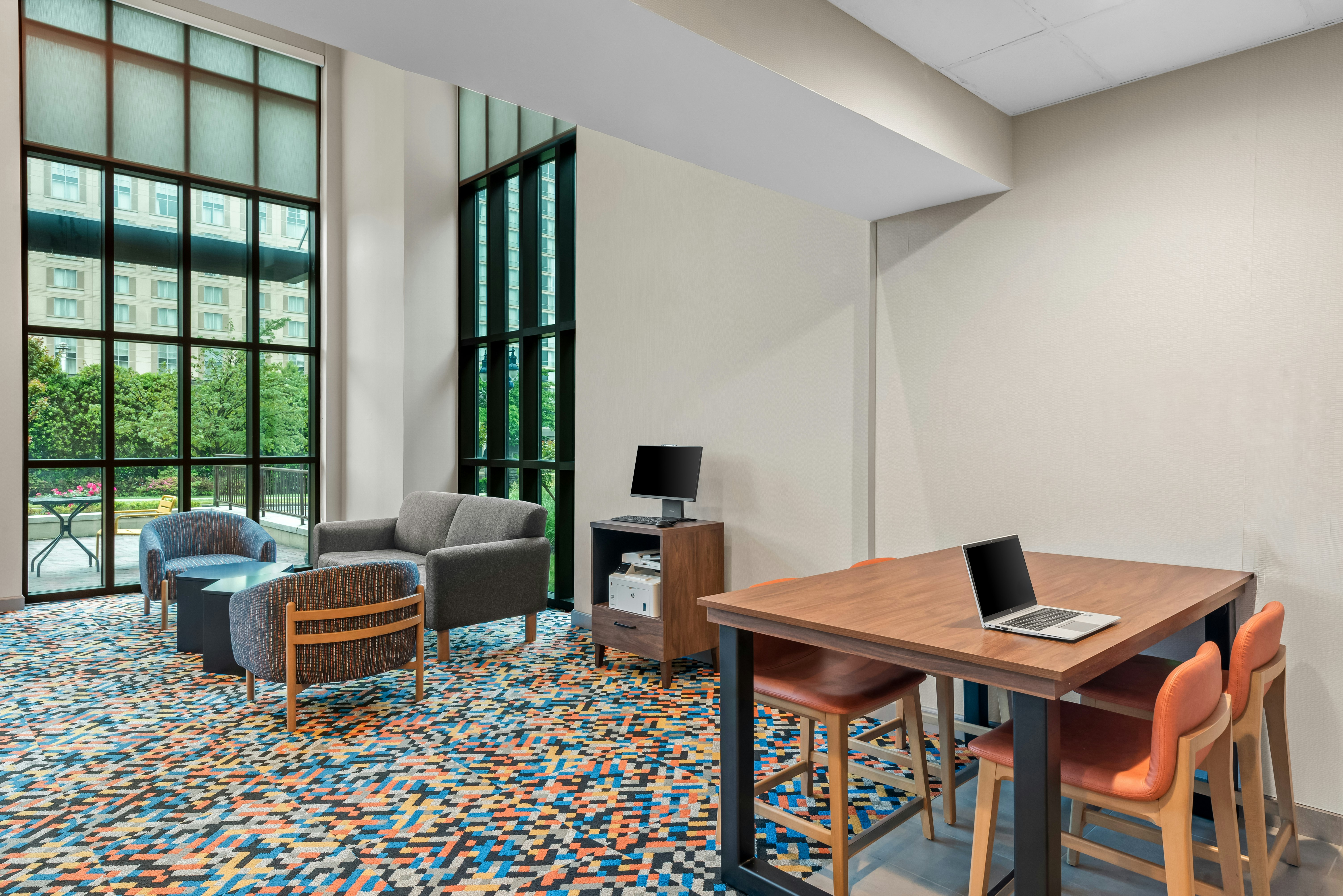Hampton Inn & Suites National Harbor/Alexandria Area 31/43