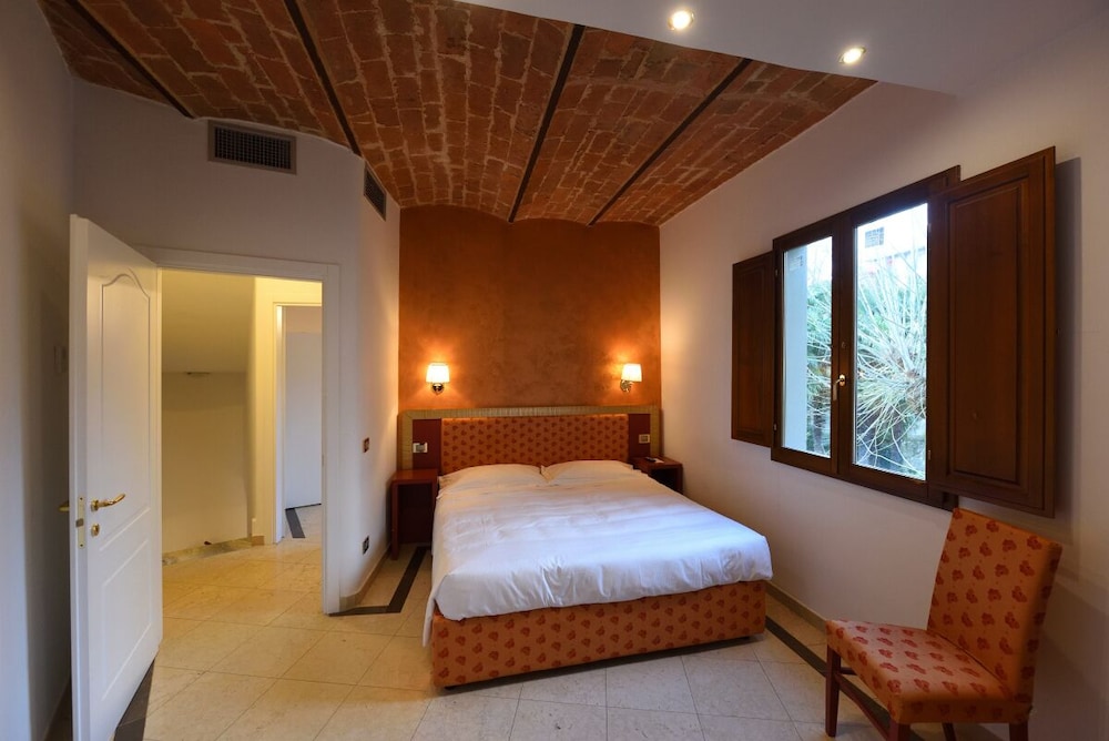 Relais La Corte Di Cloris 10/73