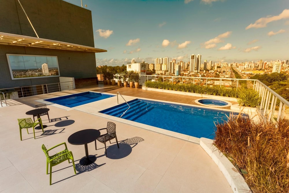 Ibis Styles Belem Hangar 64/69