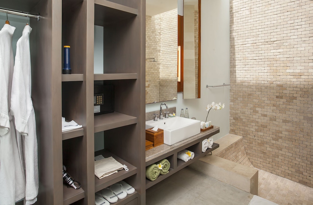 The Elysian Boutique Villa Hotel 49/50