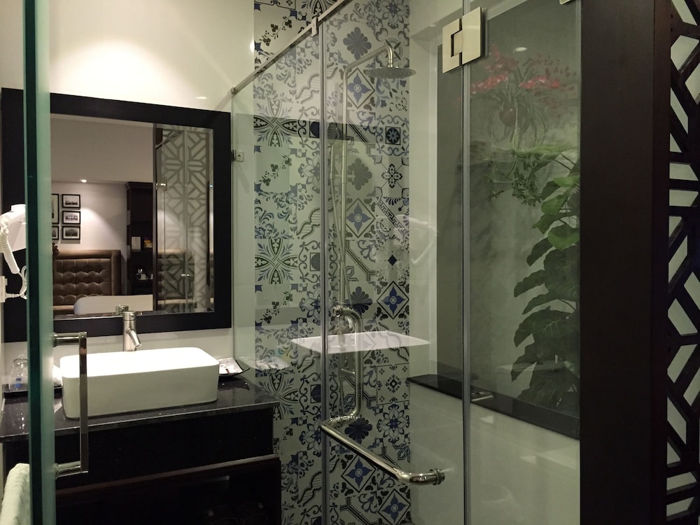 Hanoi Marvellous Hotel & Spa 48/50