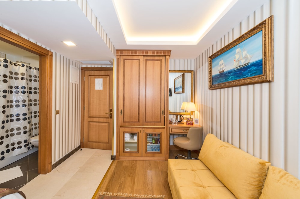 Aprilis Gold Hotel 36/50