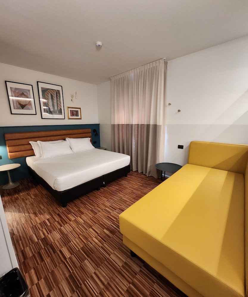 COMFORT, DOUBLE BED