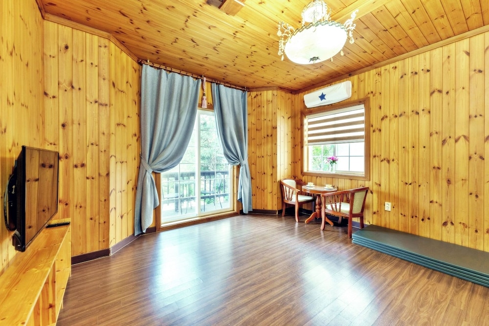 Muju Cherish Pension 24/50