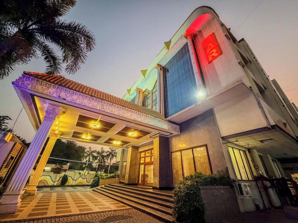 Zip By Spree Hotels Surabi International in VELLORE