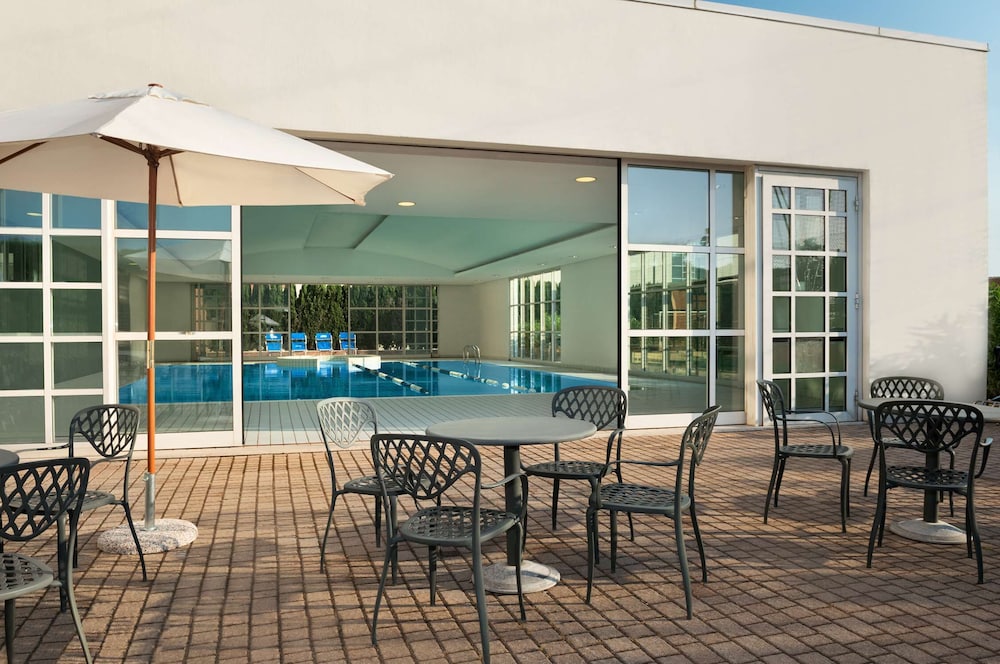 Hilton Rome Airport 66/79