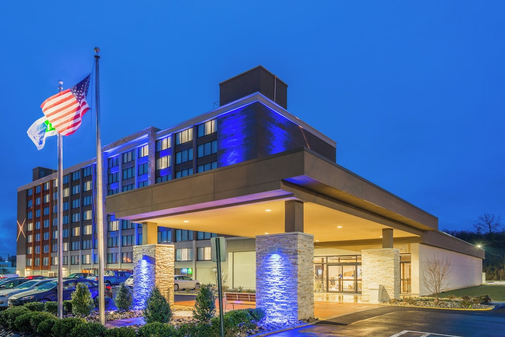 Holiday Inn Express Suites Ft Washington Philadelphia 5/56