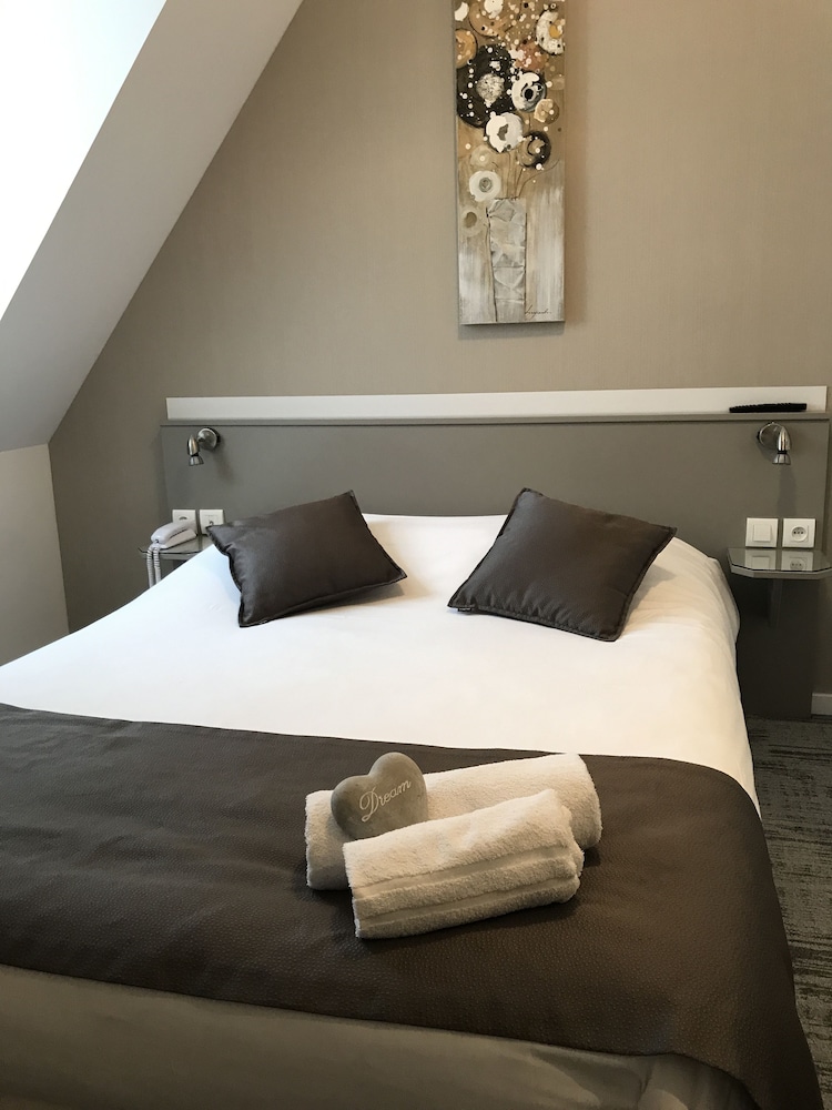 STANDARD, DOUBLE BED
