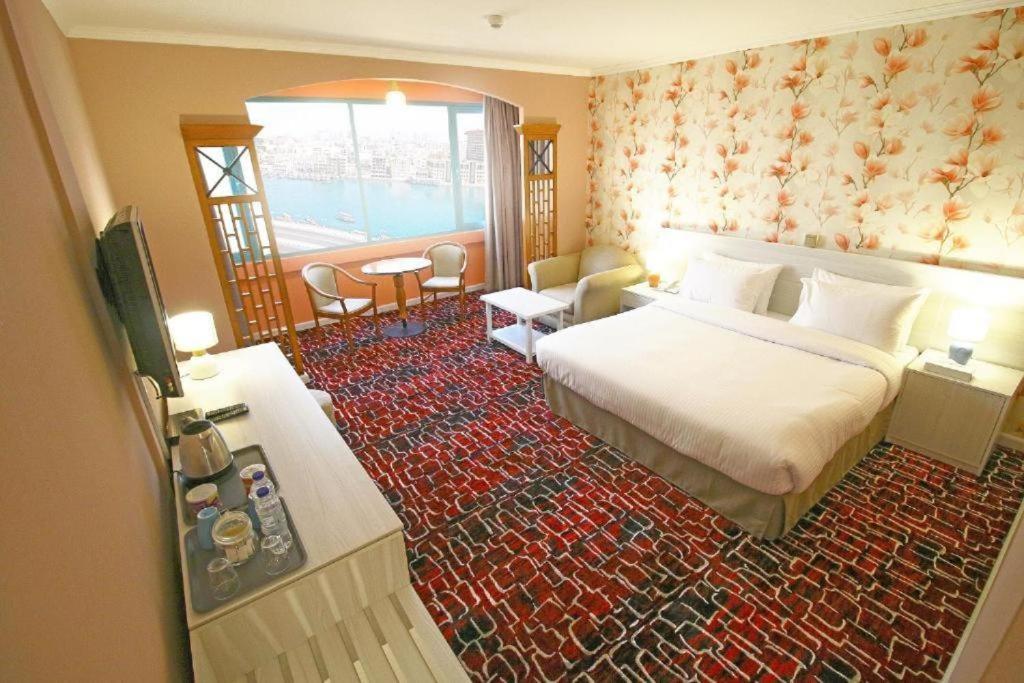 Heritage, Premier, Twin Beds, with View
