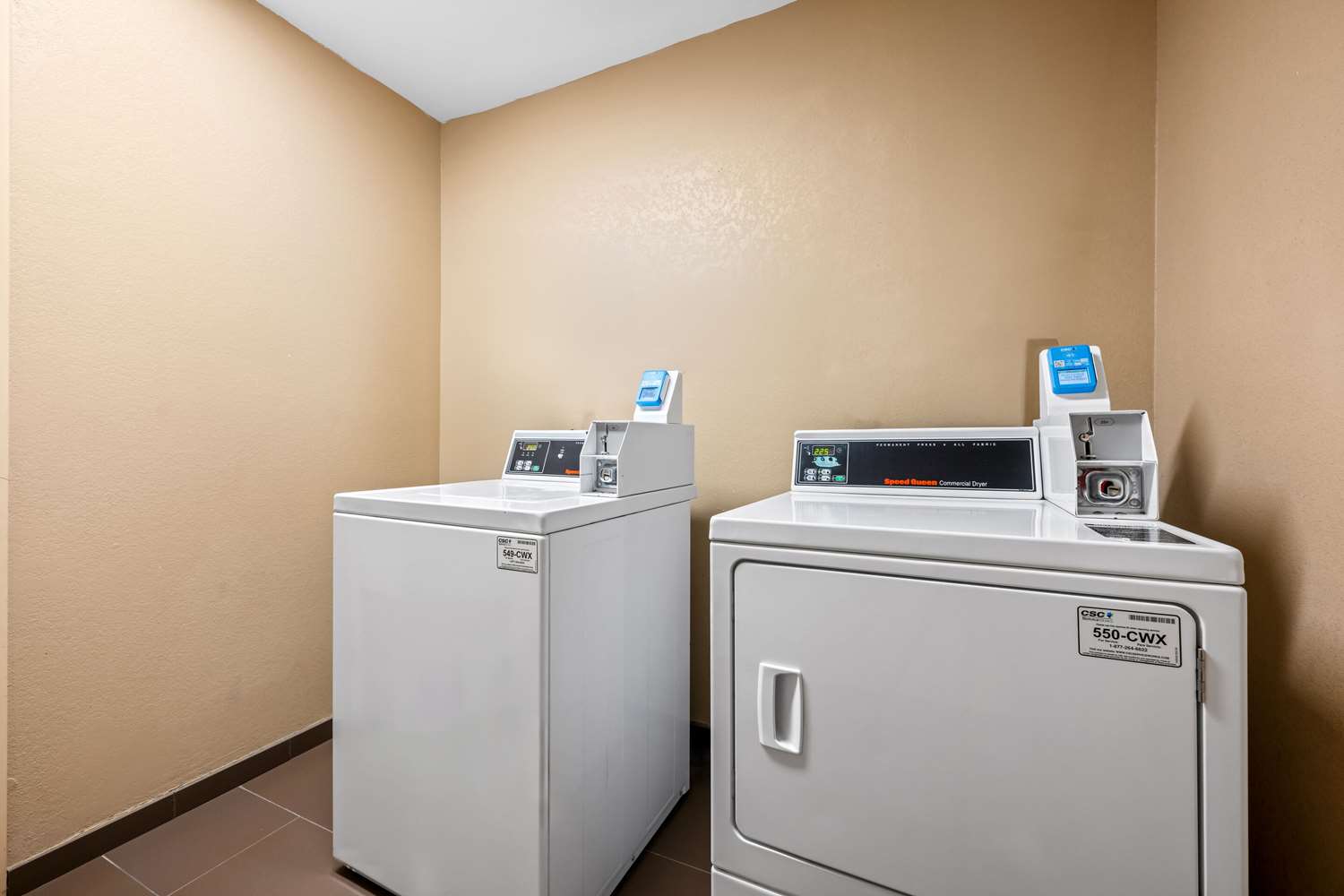 Comfort Suites CS-SU Cullman I-65 Exit 310 28/33