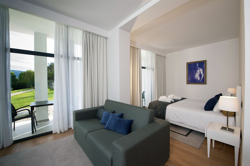 Hotel Parque Serra Da Lousa 24/70