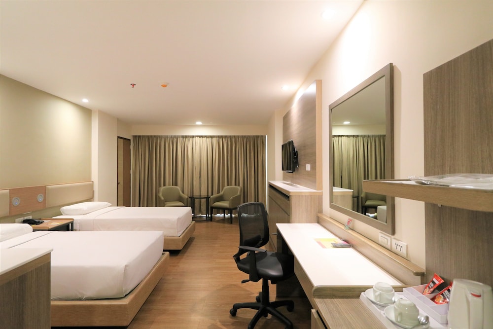 Garden Orchid Hotel 17/62