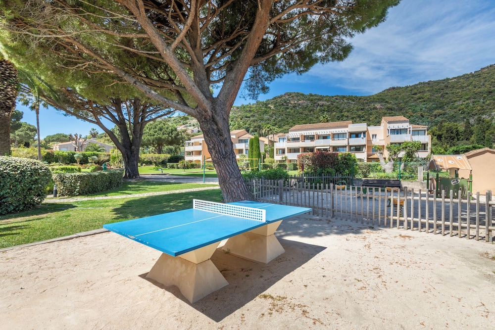 PIERRE & VACANCES RESIDENCE L'ANSE DE PRAMOUSQUIER 64/73