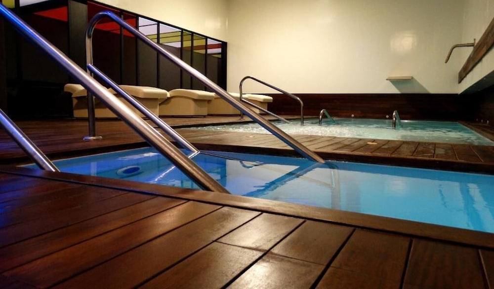 Blu Hotel Puerta De Almansa 24/50