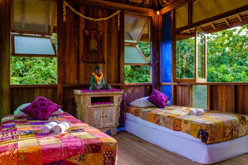 Boho Bingin Beach 17/50