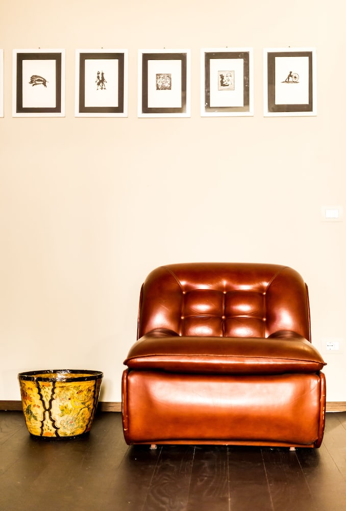 Arnobio Florence Suites 3/34