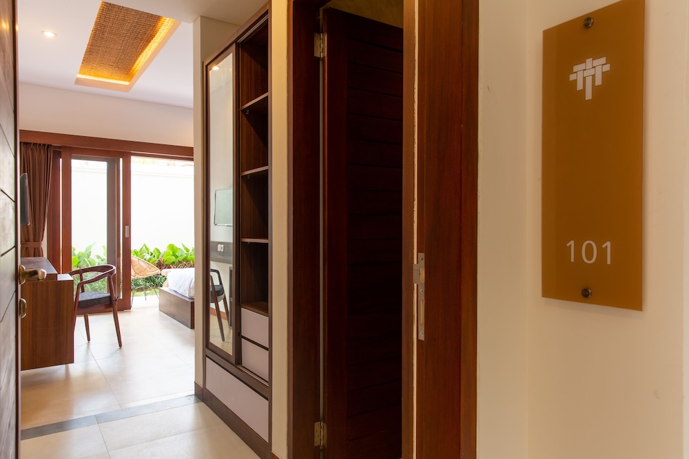 Ratan Hotel Uluwatu 5/50