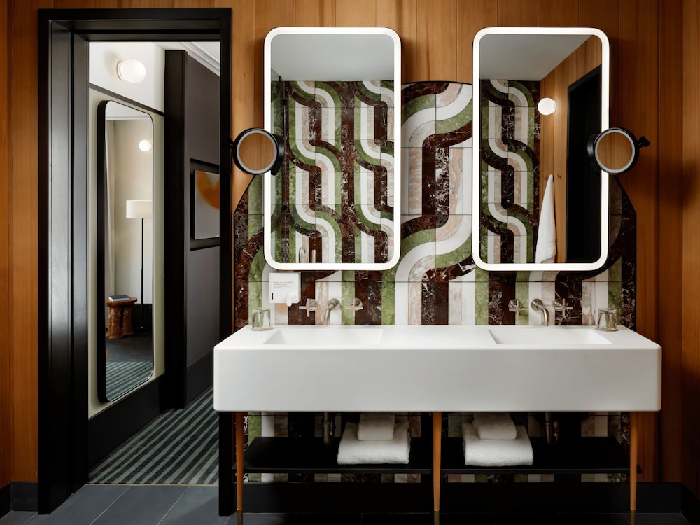 The Drake Hotel 42/66