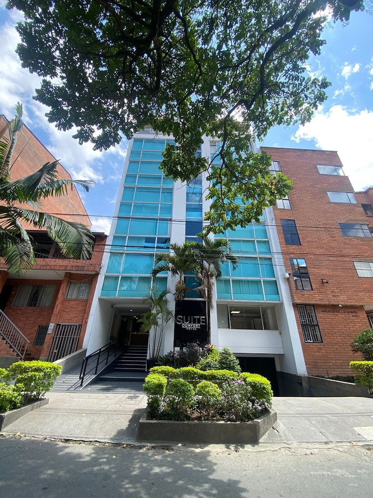 Suite Comfort Hotel 7/65