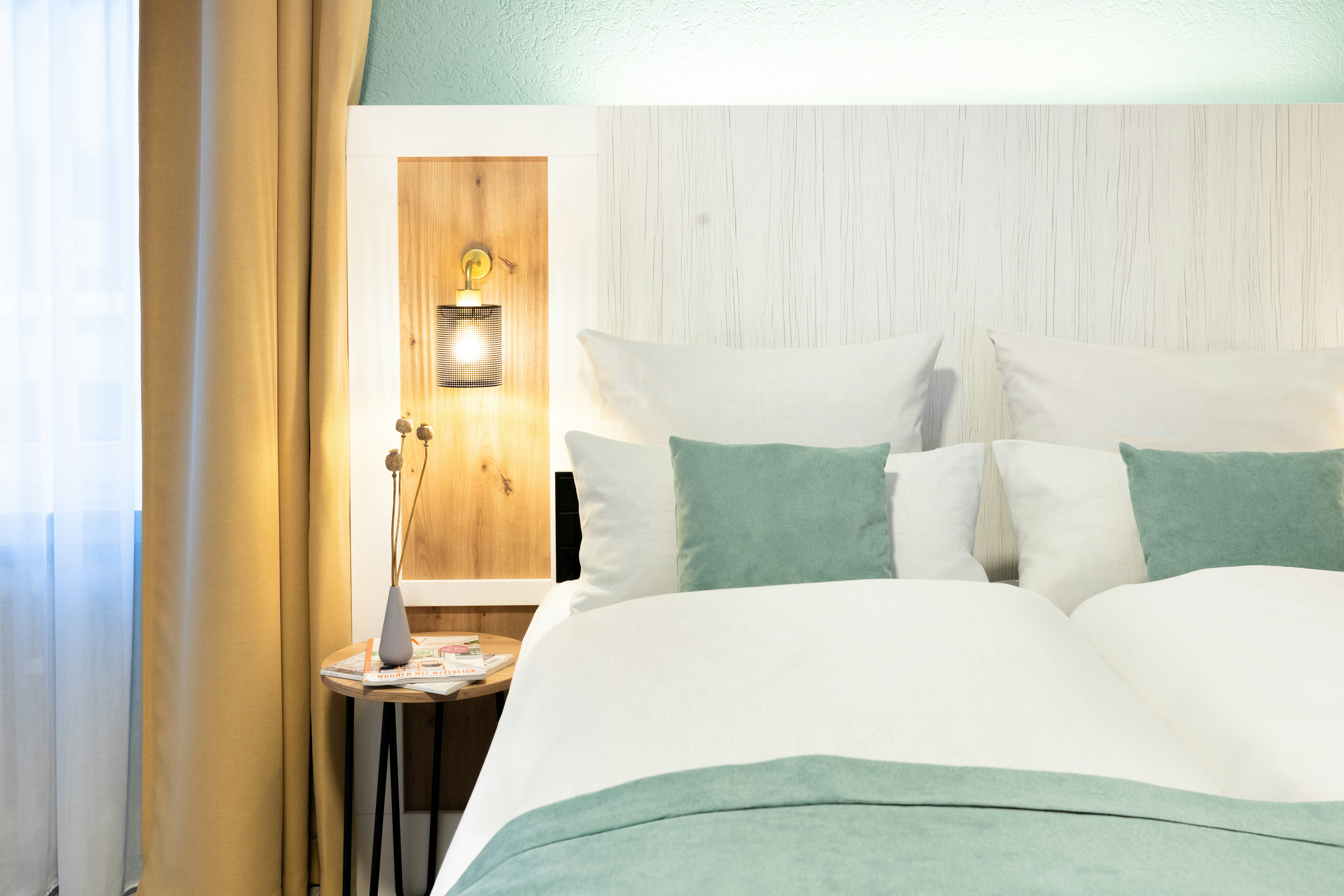Standard, Twin Beds