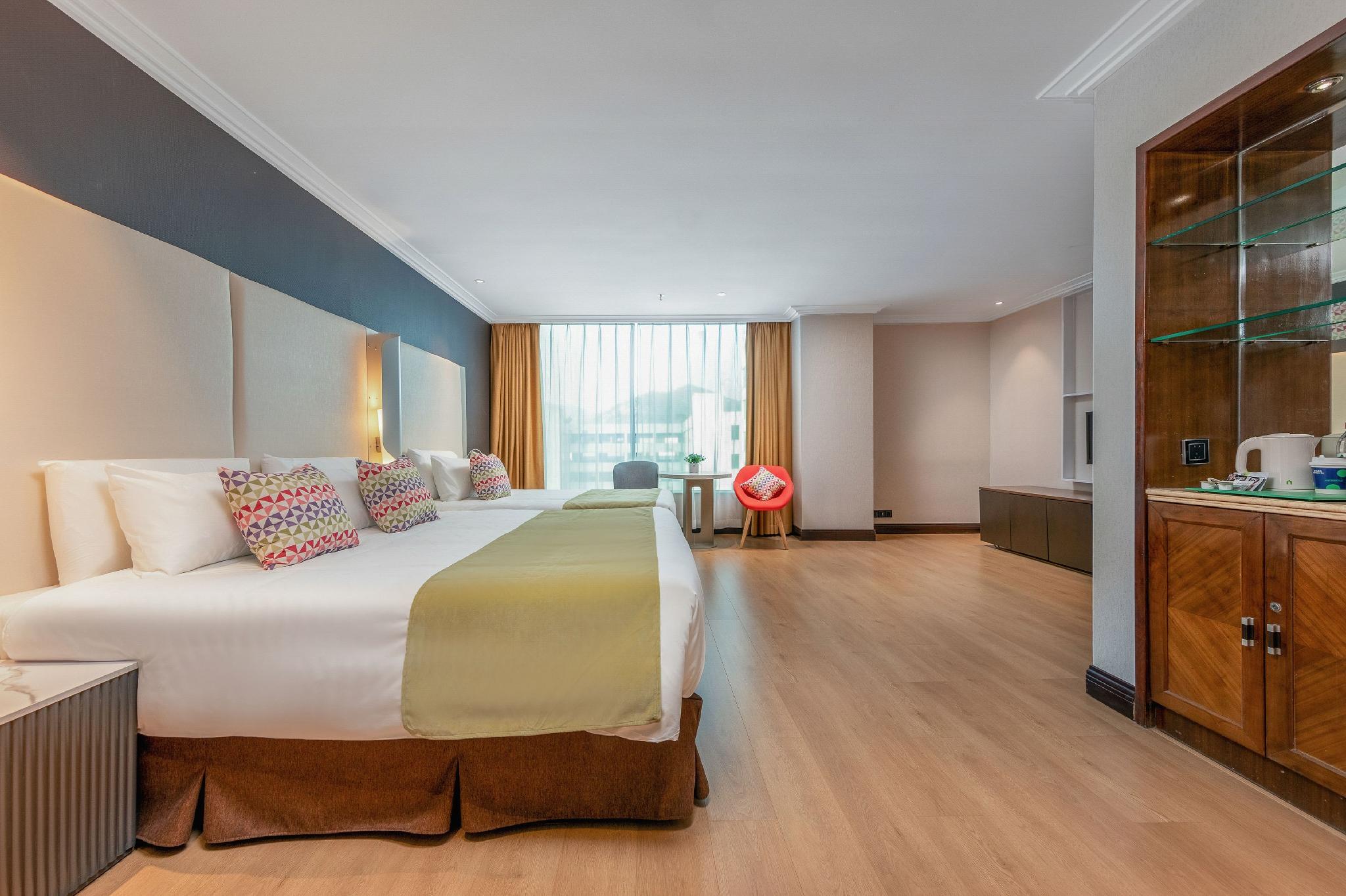 Superior, Twin Beds