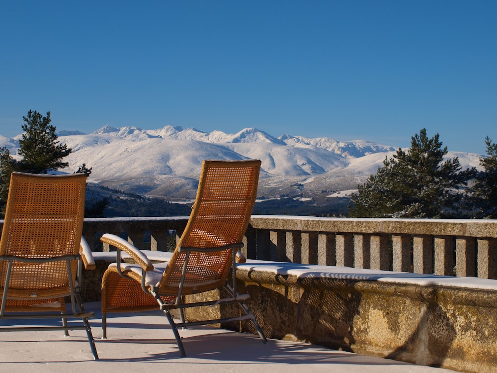 Parador De Gredos 43/49