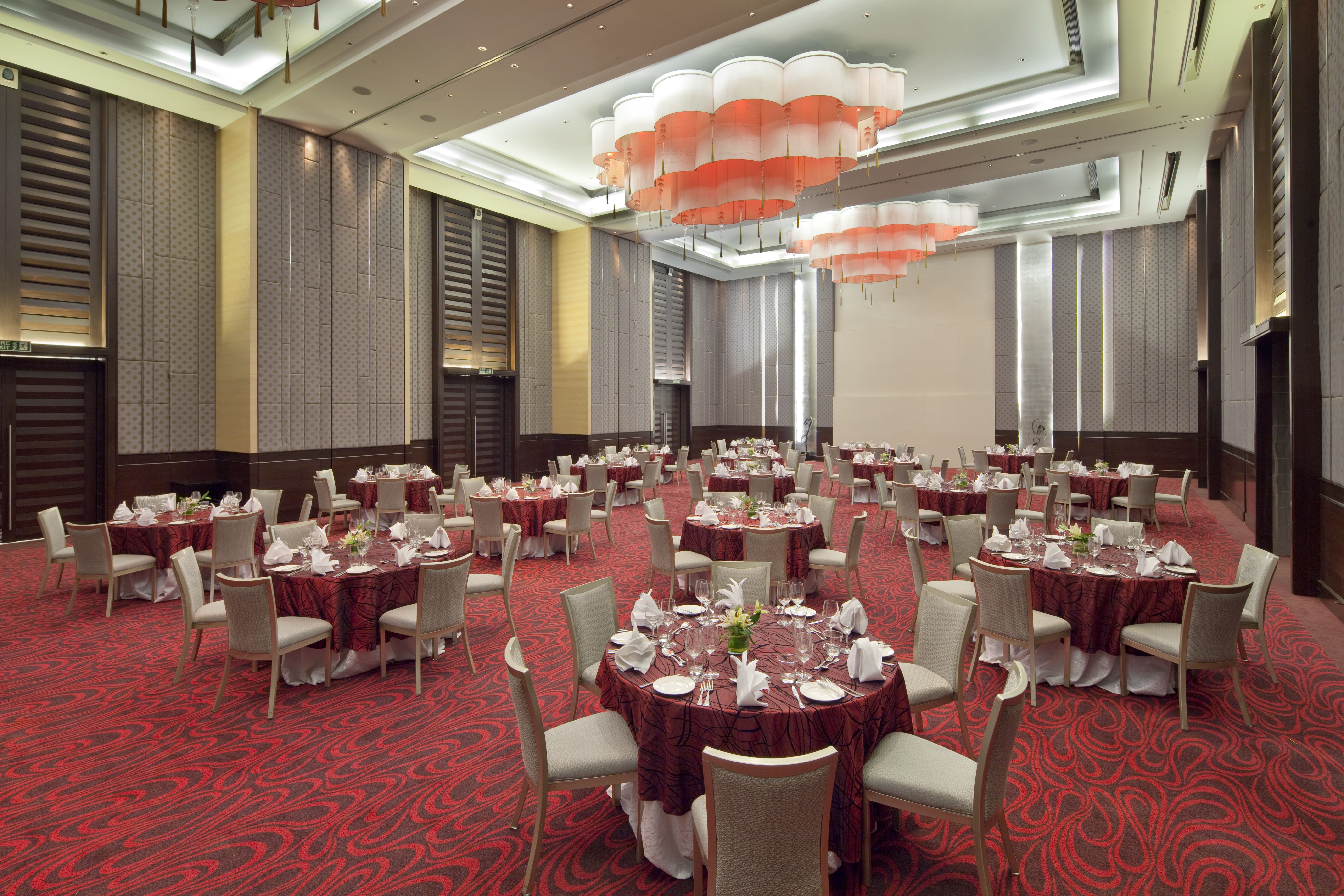 HOLIDAY INN MUMBAI INTERNATIONAL AIRPORT 60/72