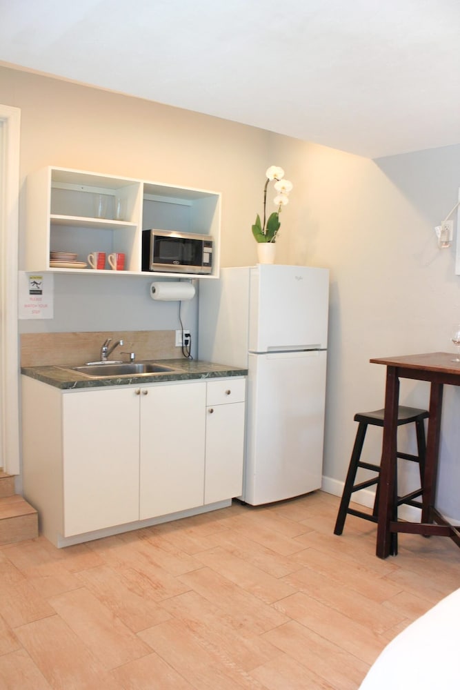 Sunset Cove Beach Resort 9/46