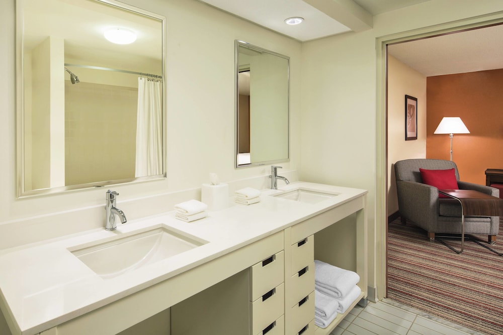 Four Points by Sheraton Bentonville 9/37