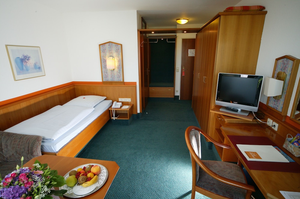 Graf Eberhard Hotel 29/70