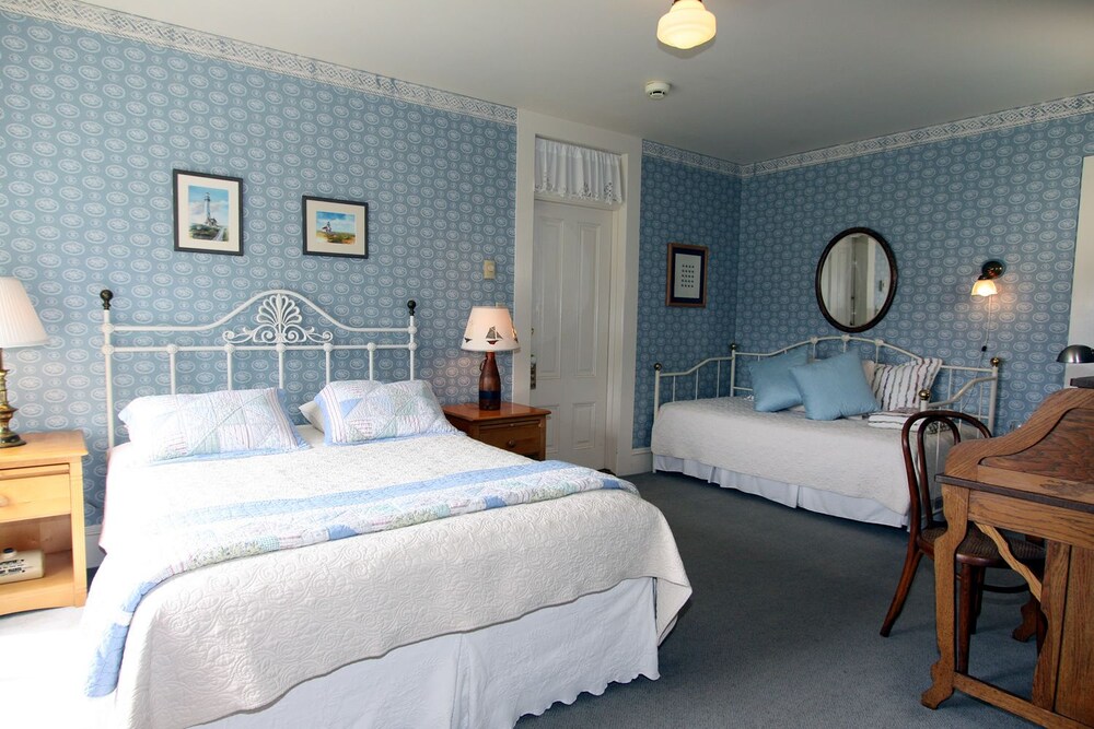 Joshua Grindle Inn 22/64
