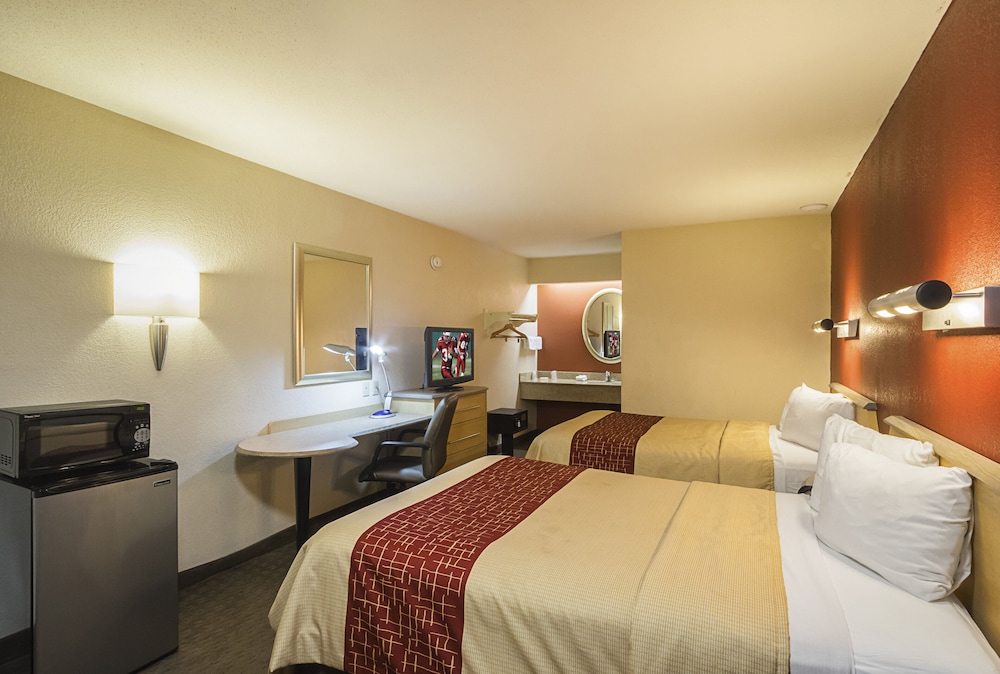 Red Roof Inn Indianapolis North 18/34