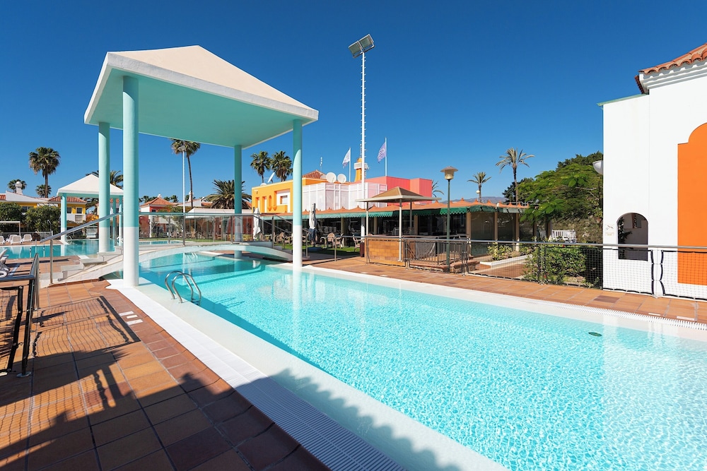 Cordial Green Golf Bungalows 57/60