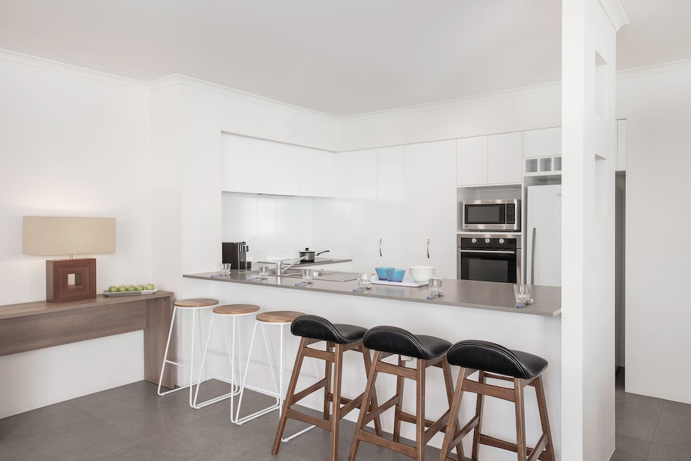 Breakfree Diamond Beach Broadbeach 75/78
