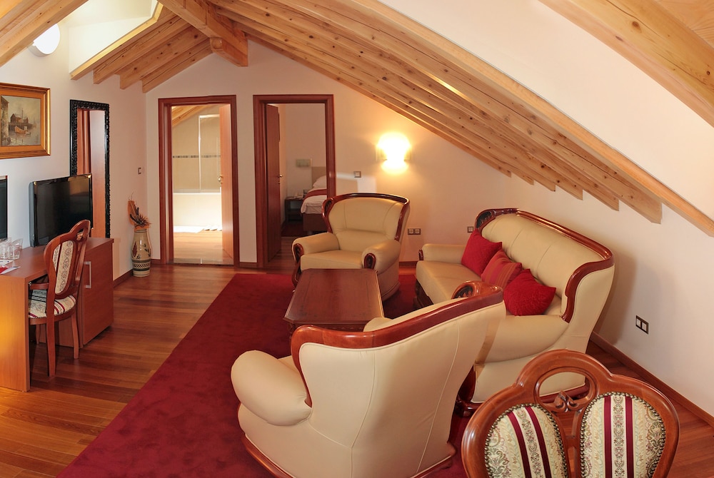 Hotel Monika 27/73