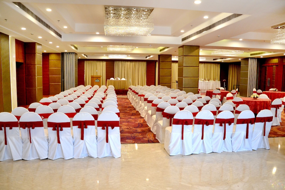 RADISSON JAIPUR CITY CENTER 62/68