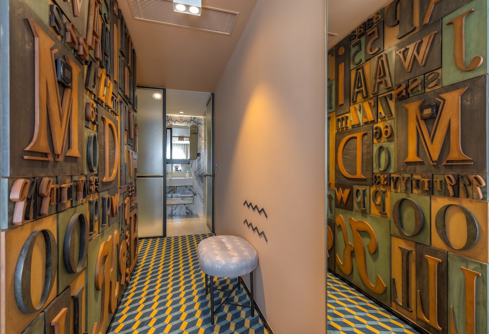 Metier Boutique Hotel 58/76