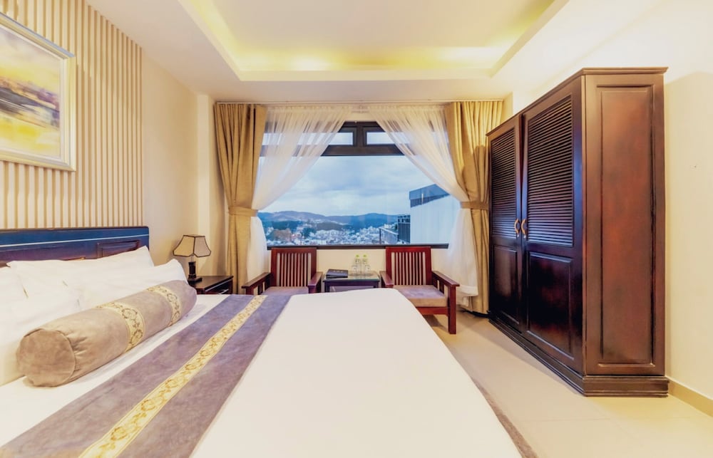 غرفة ديلوكس بسرير كوين بإطلالة على المدينة، Victory Dalat Hotel 4/10