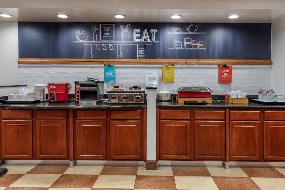 Hampton Inn Norco Corona Eastvale 8/59