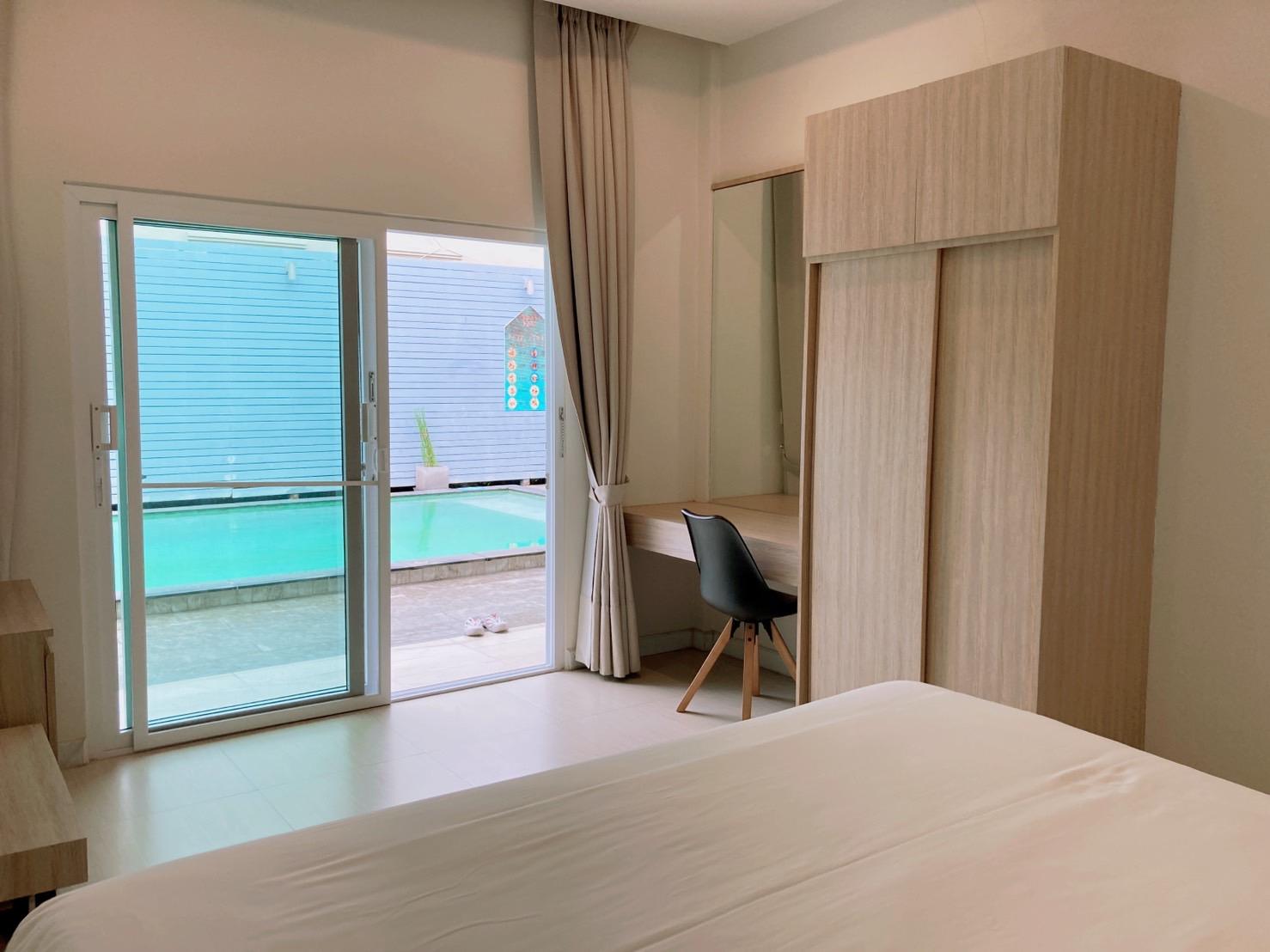 Superior, Double Bed, Pool Side