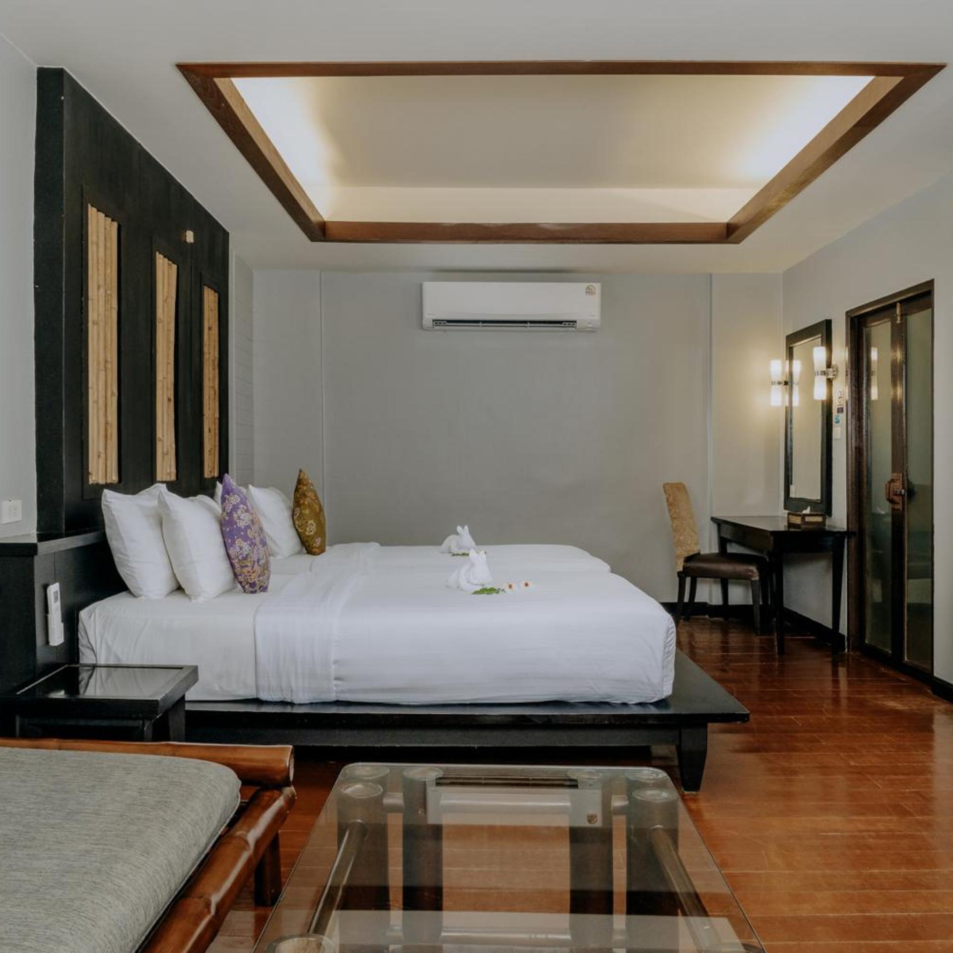 2 Bedrooms, Pool, Villa