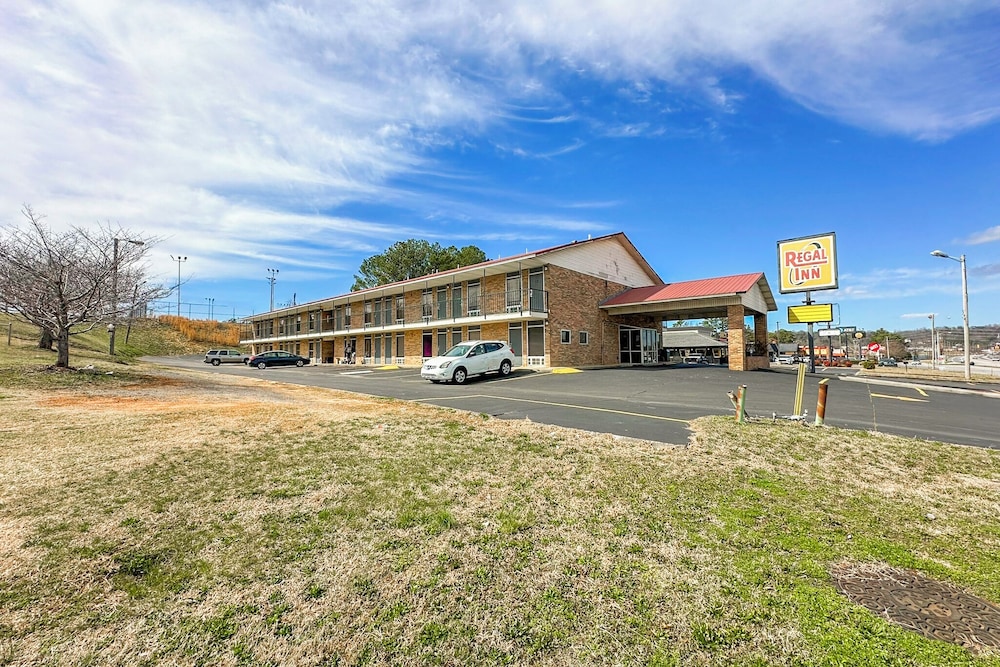 Regal Inn Guntersville Hwy 431 38/50