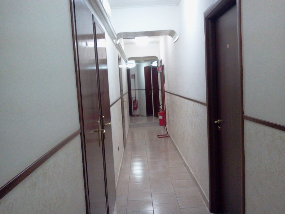 Hotel Poker 24/33