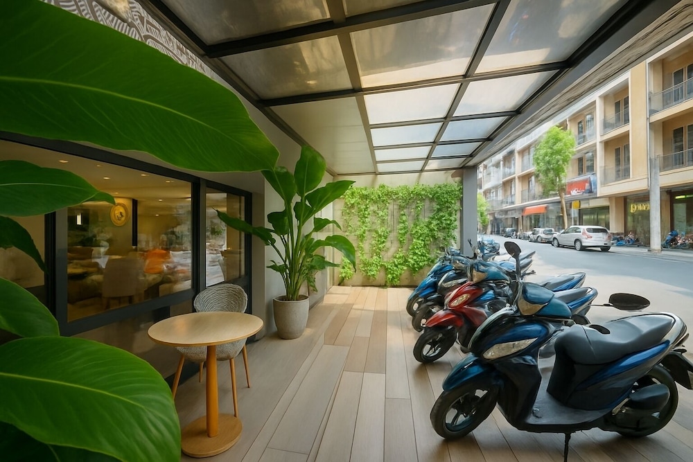 Green Star Hotel 42/64