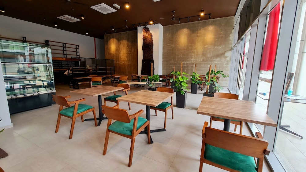 Swan Garden Resort Hotel 22/36