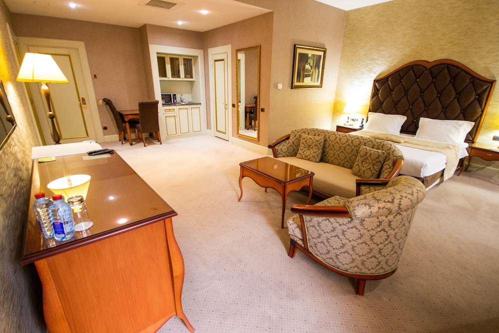 Sapphire Inn Hotel 19/37