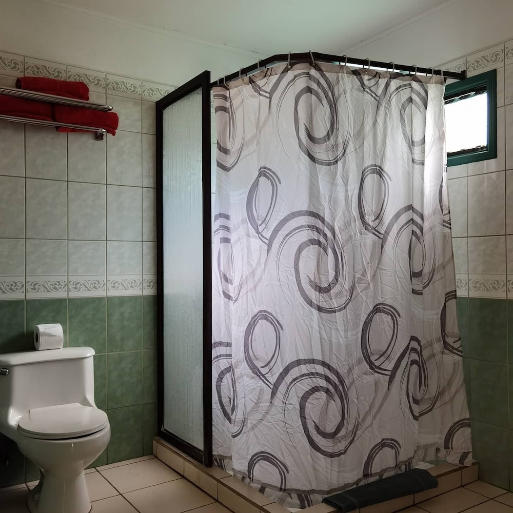 Hotel Bristol Airport 5/50