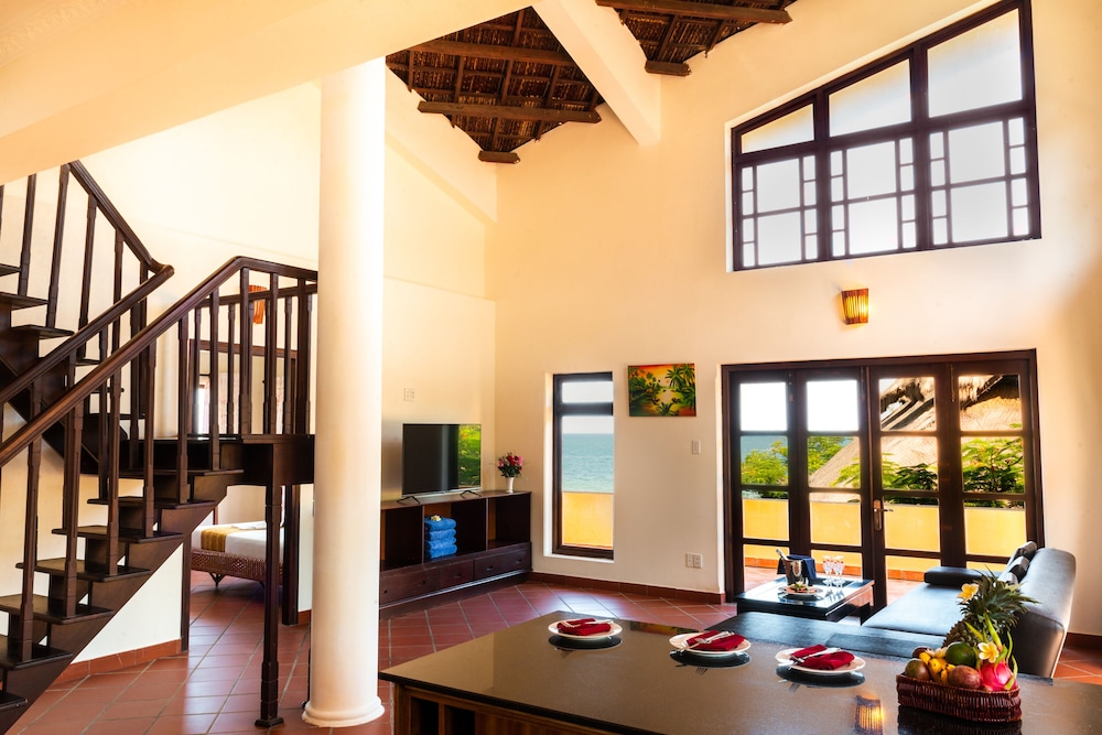 White Sand Resort 50/77